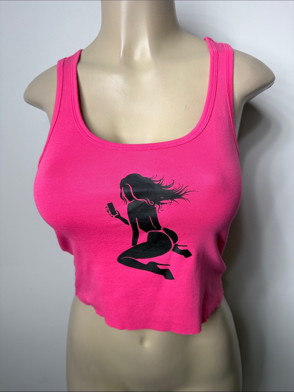 Women's Hot Pink Graphic Crop Tank Top - Sleeveless Scoop Neck